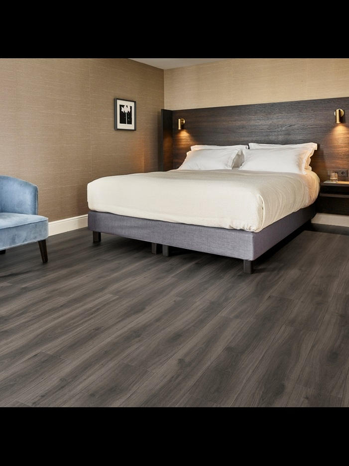 Замковая ПВХ плитка Tradition Oak 890 (1251*189*5 мм) — купить в Ижевске