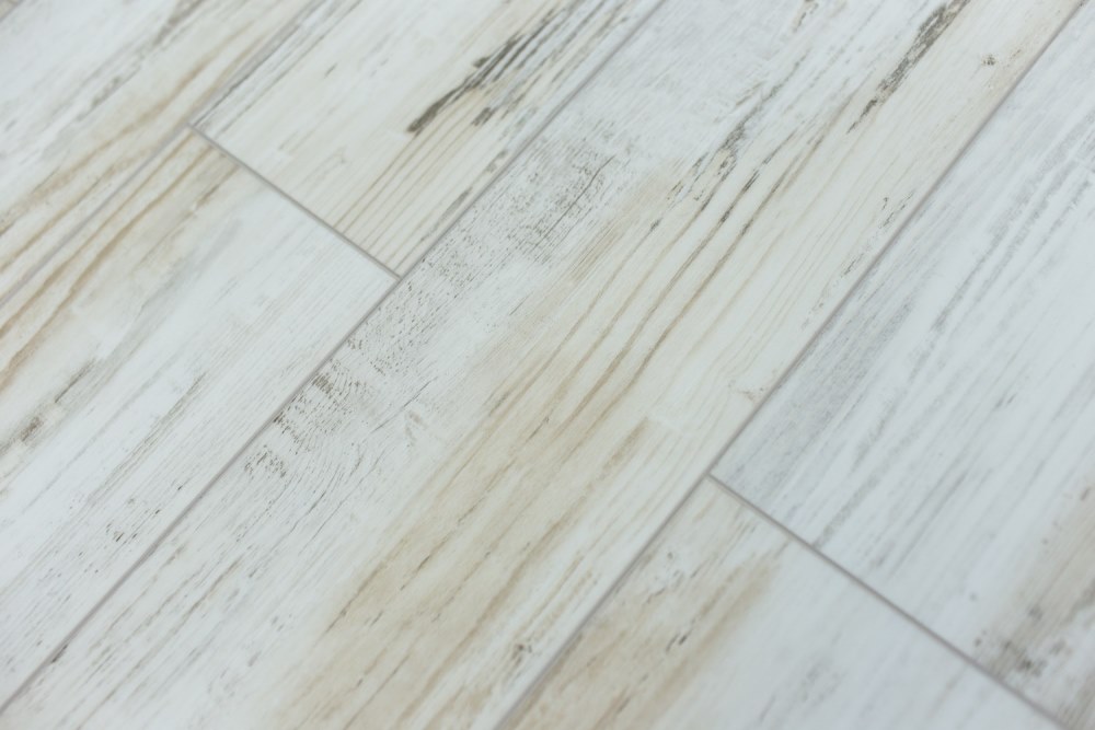 Замковая ПВХ плитка "Art Tile" Берёза Прованс (1220*152*5 мм) — купить в Ижевске