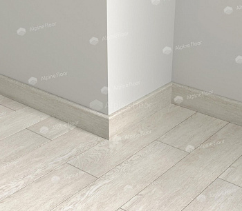 Напольный плинтус Parquet Light Голубой Лес SK 13-9 (2200*12,5*80 мм) — фото и характеристики